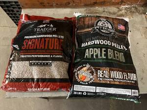 lot 223 image: 2 Bags of Smoking Pellets - Taped Bags