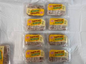 A. 8x8oz pkgs Oscar Meyer Deli Fresh Cracked Black Pepper Turkey Breast-1282024