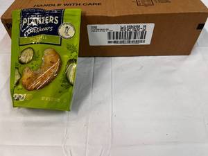 12x 5oz bags Planter Dill Pickle Cashews