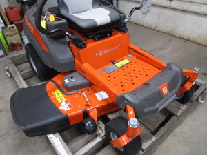 lot 2 image: NEW Husqvarna 23hp Zero Turn Mower
