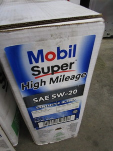 lot 26 image: Mobil Super High Mileage 5-W-20
