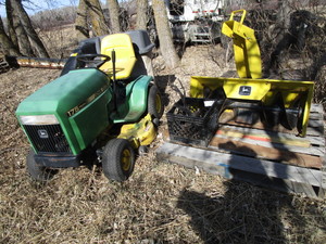 lot 36 image: Parts Mower, Blower, Deck, Bagger