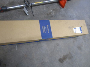 lot 27 image: NEW Husqvarna Curved Shaft Trimmer