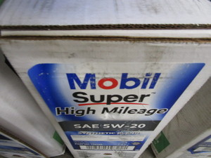 lot 29 image: Mobil Super High Mileage 5-W-20
