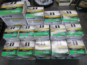 lot 45 image: NEW Oil Filters