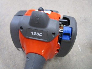lot 46 image: NEW Husqvarna Curved Shaft Trimmer