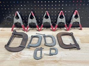 lot 16 image: Clamps