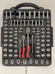 lot 74 image: Socket Set