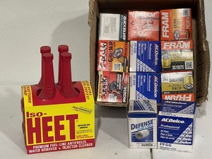 lot 76 image: Oil Filters and Heet