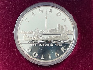 lot 19 image: 1984 Canada Silver Dollar