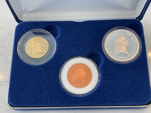 lot 21 image: National Collectors Mint Replica Proof Coins