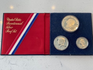 lot 38 image: United States Bicentennial Silver Proof Set