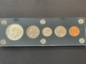 lot 73 image: 1965 U.S. Mint Set