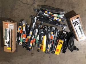 Lot of Assorted Lawn Mower Blades Various Sizes and Conditions   Customer Returns See Pictures