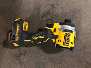 DEWALT ATOMIC 20V MAX Cordless Brushless Compact 14 in. Impact Driver (Tool Only)  Customer Returns See Pictures