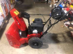 Toro Power Max 824 OE 24 in. 252cc Two-Stage Electric Start Gas Snow Blower  Customer Returns See Pictures