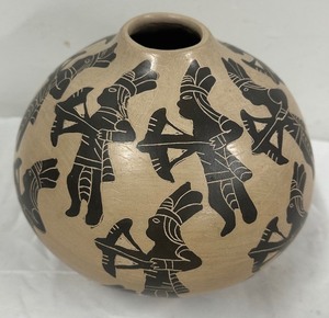 Outstanding Cristina Ochoa Meta Ortiz Pottery Vase