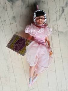 lot 7 image: Hamilton Gifts Wizard of Oz Ballerina Doll