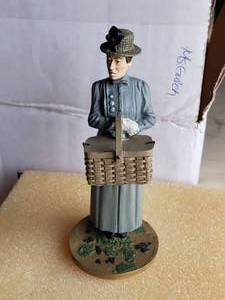 lot 19 image: Miss Gulch Figurine