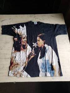 lot 53 image: Wizard of Oz Large T Shirt