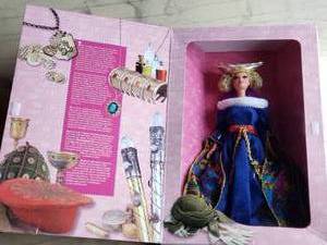 lot 62 image: The Great Eras Medieval Lady Barbie