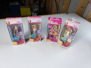 lot 72 image: Lot of 4 Barbie Fashion Doll Pens