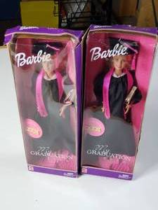 lot 88 image: 2003 Graduation Barbies