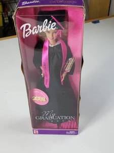 lot 89 image: 2003 Graduation Barbie