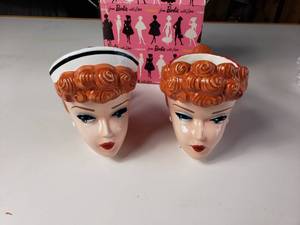 lot 94 image: Barbie Coffee Cups
