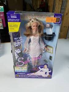 lot 104 image: Sabrina the Teenage Witch Doll