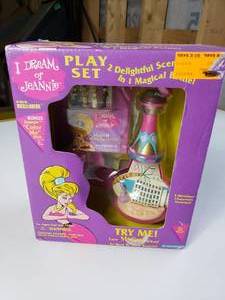 lot 133 image: I Dream of Jeanie Playset