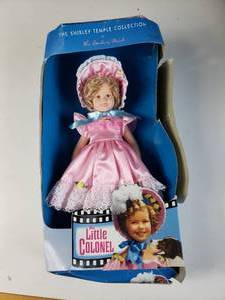 lot 138 image: Shirley Temple Little Colonel Doll