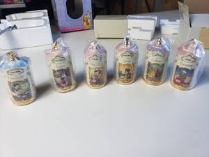 lot 149 image: Walt Disney Herb and Spice Containers