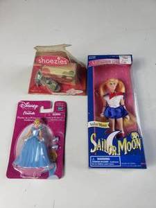 lot 163 image: Sailor Moon, Shoozies, Cinderella