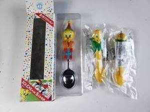 lot 167 image: Tweety Bird Spoons