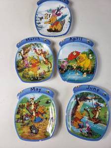 lot 185 image: Winnie the Pooh Collector Plates