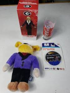 lot 205 image: Misc. Collectibles