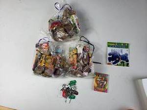 lot 258 image: Beanie Babies Gift Bags with Unopened Collector Cards