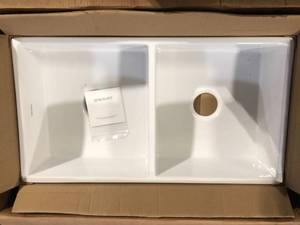 SINKOLOGY Turner 33 in. Farmhouse Apron Front Undermount Double Bowl Crisp White Fireclay Kitchen Sink Customer Returns See Pictures