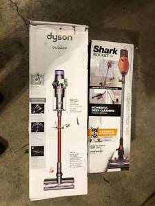Lot of Assorted Vacuums Various Models and Conditions Customer Returns See Pictures