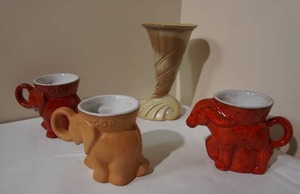 lot 55 image: Vintage Pottery Frankoma Elephant Donkey Horn Of Plenty Cornucopia