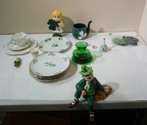 lot 66 image: Collectible St. Patricks Day DeCor