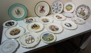 lot 88 image: Collection of Souvenir Plates Presidents, States, Holiday and More