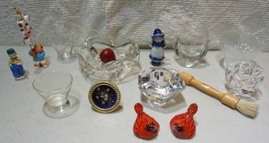 lot 116 image: Collectible Glass Porcelain Pottery Delft Etc.