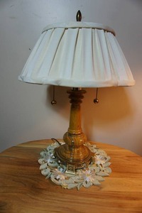 lot 7 image: Antique Brass Marble Pillar 20 Table Lamp