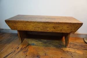 lot 11 image: Antique Wood Bench