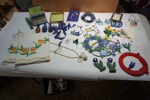 lot 142 image: Collectible Spring DeCor and More