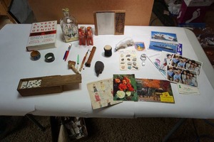 lot 143 image: Collectible Ephemera Trinkets
