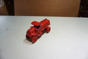 lot 170 image: 1920s Champion C-Cab Gasoline Truck A C Williams 7 Antique Cast Iron Mack Toy