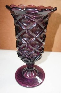 lot 187 image: Viking vase amethyst thumbprint Diamond Rare 1972